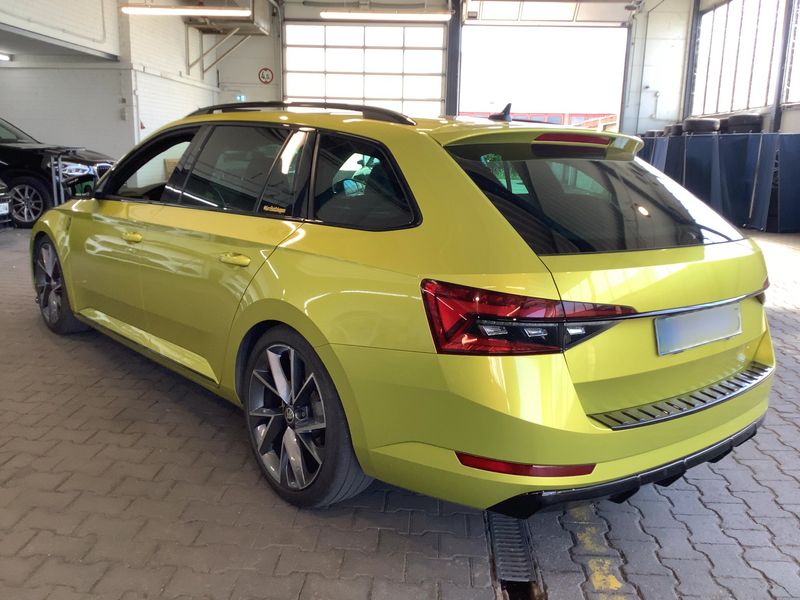 Skoda Superb 2.0 TDI SportLine — zdjęcie 3