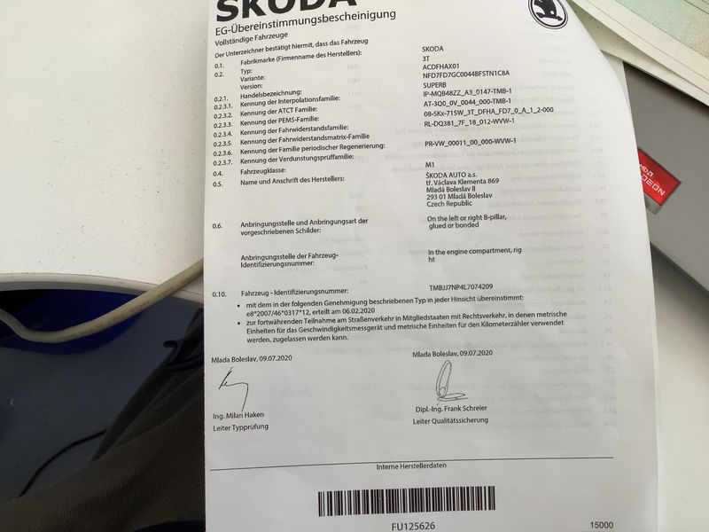 Skoda Superb 2.0 TDI SportLine — zdjęcie 16
