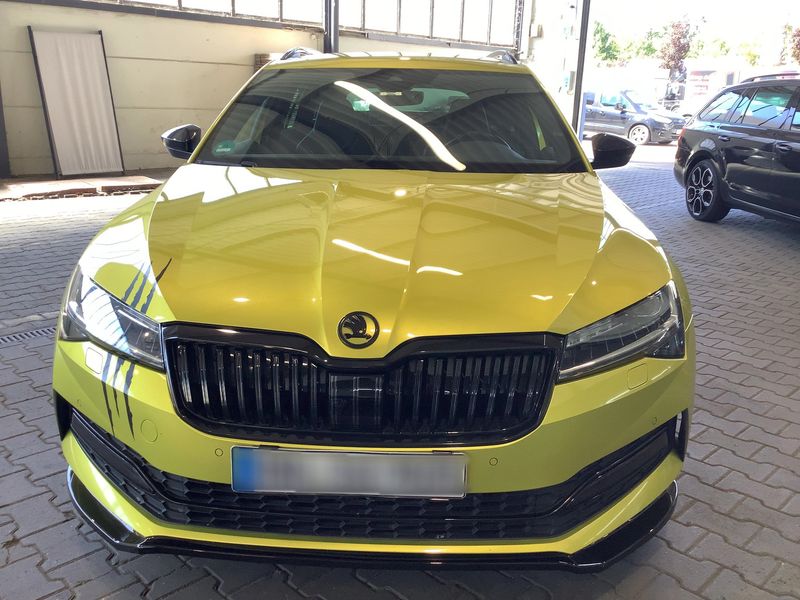 Skoda Superb 2.0 TDI SportLine — zdjęcie 9