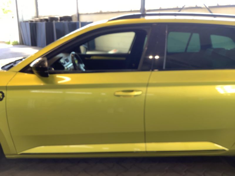 Skoda Superb 2.0 TDI SportLine — zdjęcie 4