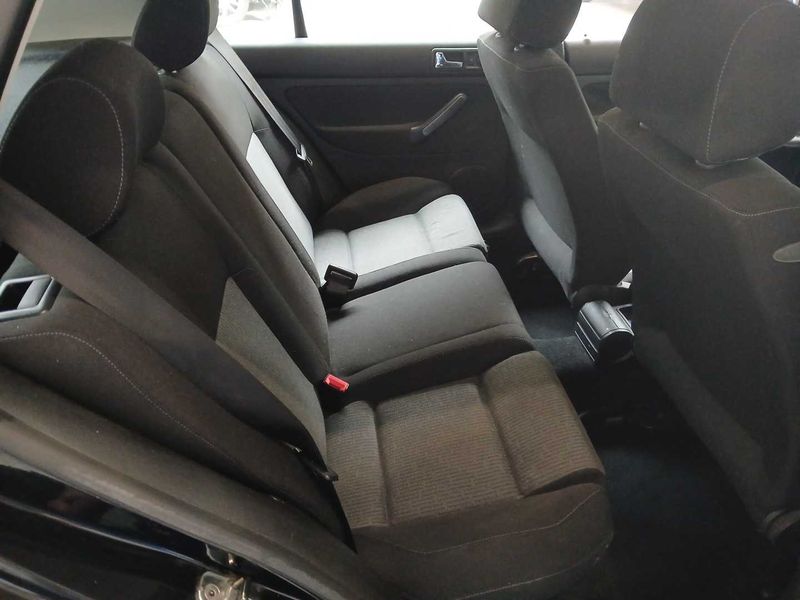 Volkswagen Golf IV 1.4 Pacific — zdjęcie 12