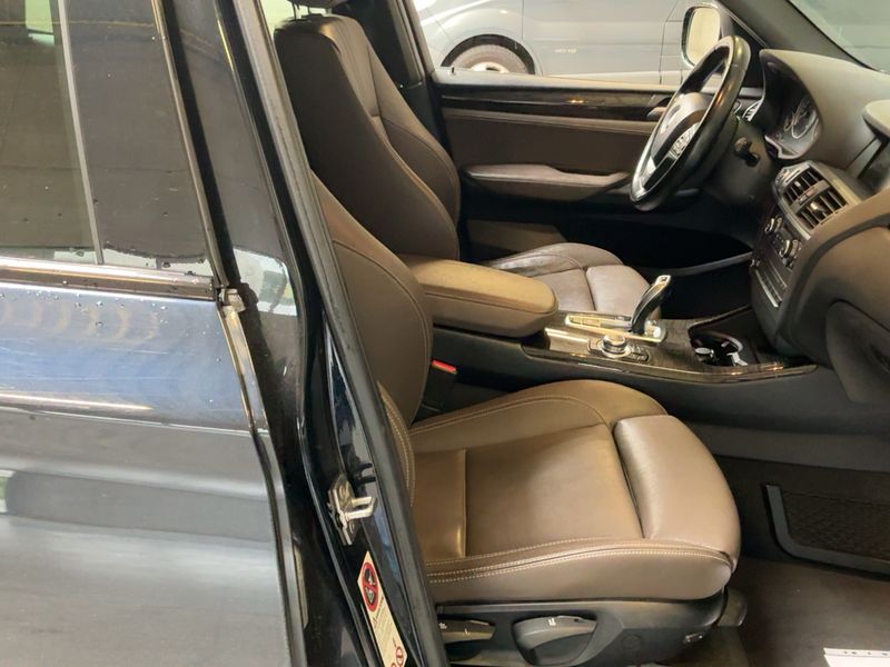 BMW X3 xDrive 20d — zdjęcie 11