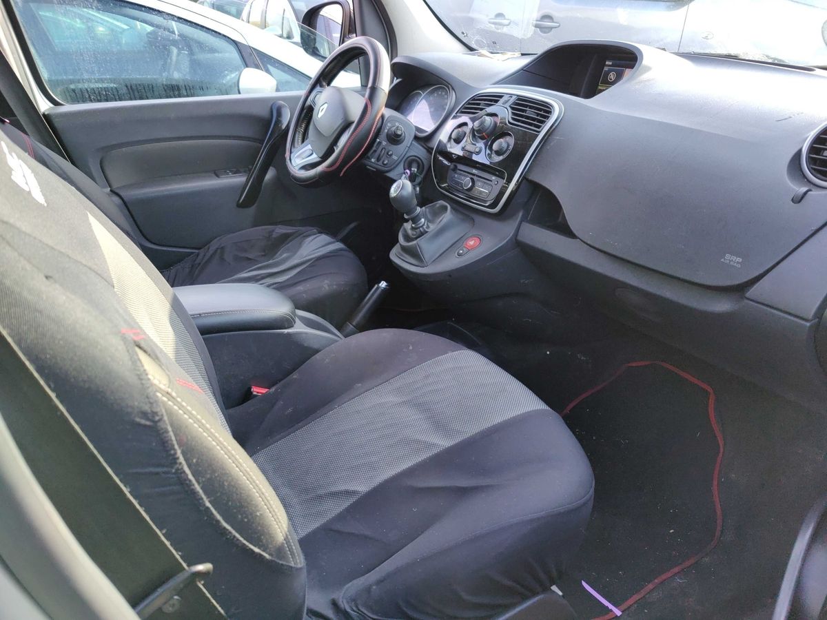 Renault Kangoo 2020 — photo 11