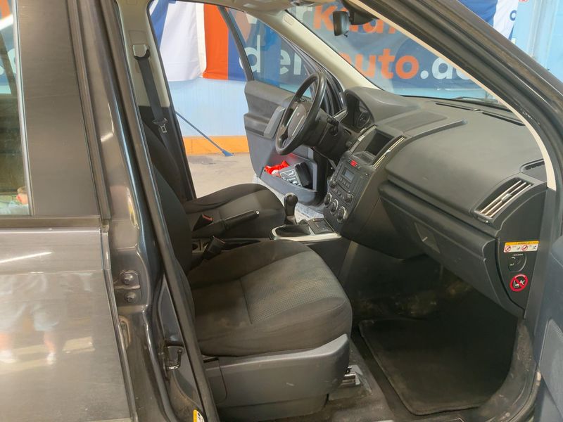 Land Rover Freelander 2.2 Td4 XE Limited Edition — zdjęcie 11