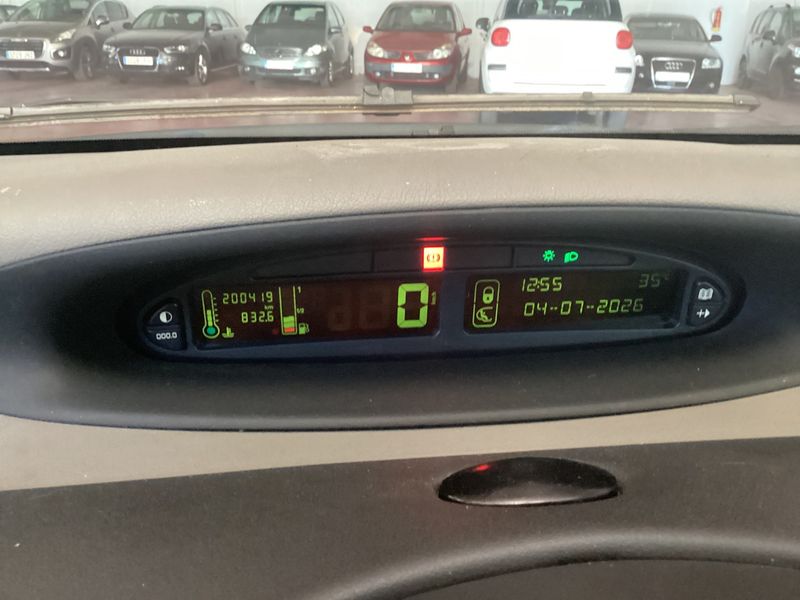 Citroen Xsara Picasso 2.0 HDi X — zdjęcie 4