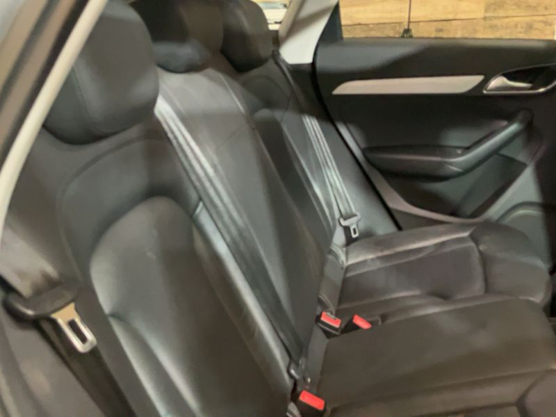 Audi Q3 2.0 TDI Ambition Luxe — zdjęcie 14