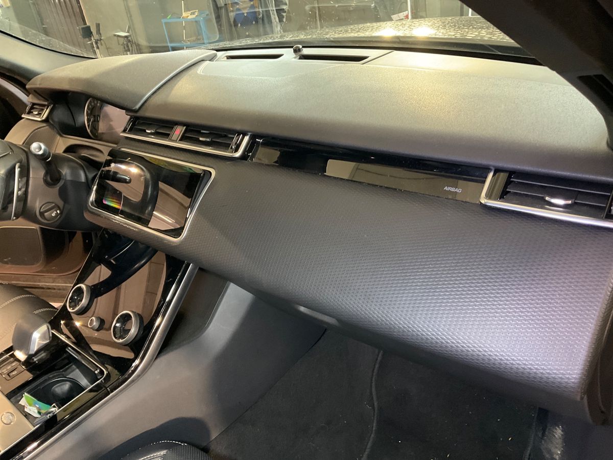 Land Rover 2021 — photo 28