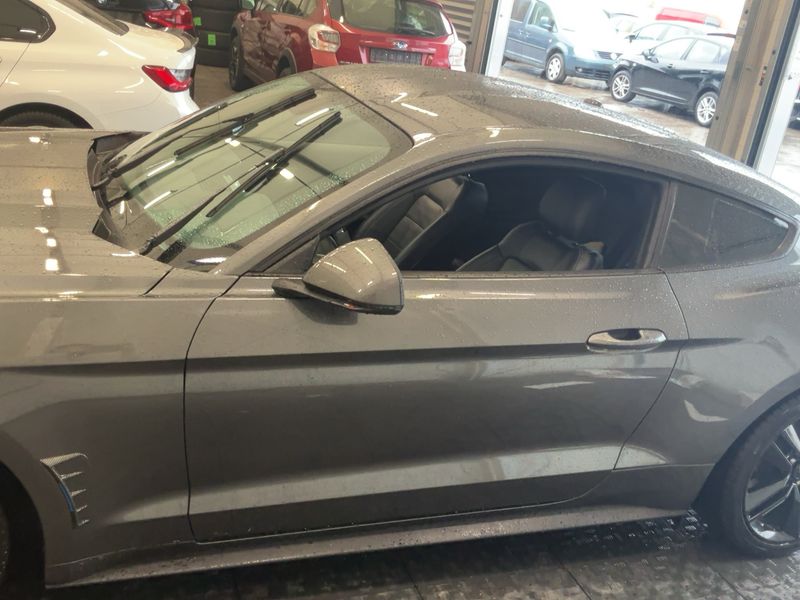 Ford Mustang 2.3 EcoBoost Basis — zdjęcie 4