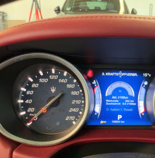 Maserati Ghibli 3.0 V6 Diesel — zdjęcie 13