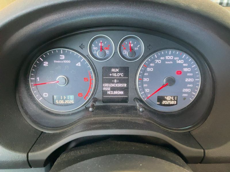 Audi A3 Sportback 1.6 TDI Ambition — zdjęcie 13