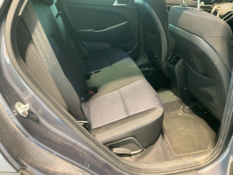 Hyundai Tucson 2.0 CRDi Xpossible 4WD — zdjęcie 14
