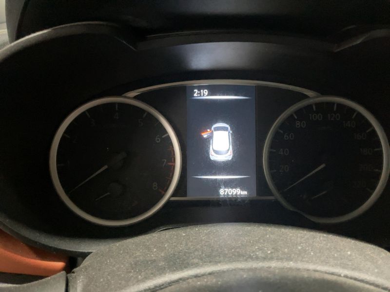 Nissan Micra 1.0 Business — zdjęcie 13