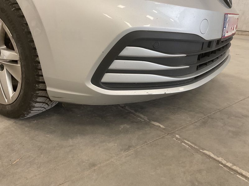 Volkswagen Golf VIII 2.0 TDI Life 2021 – снимка 27