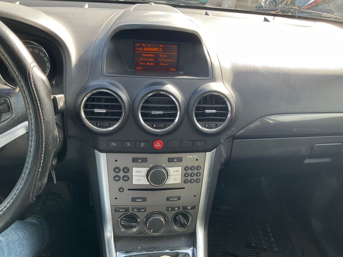 Opel Antara 2012 — photo 8