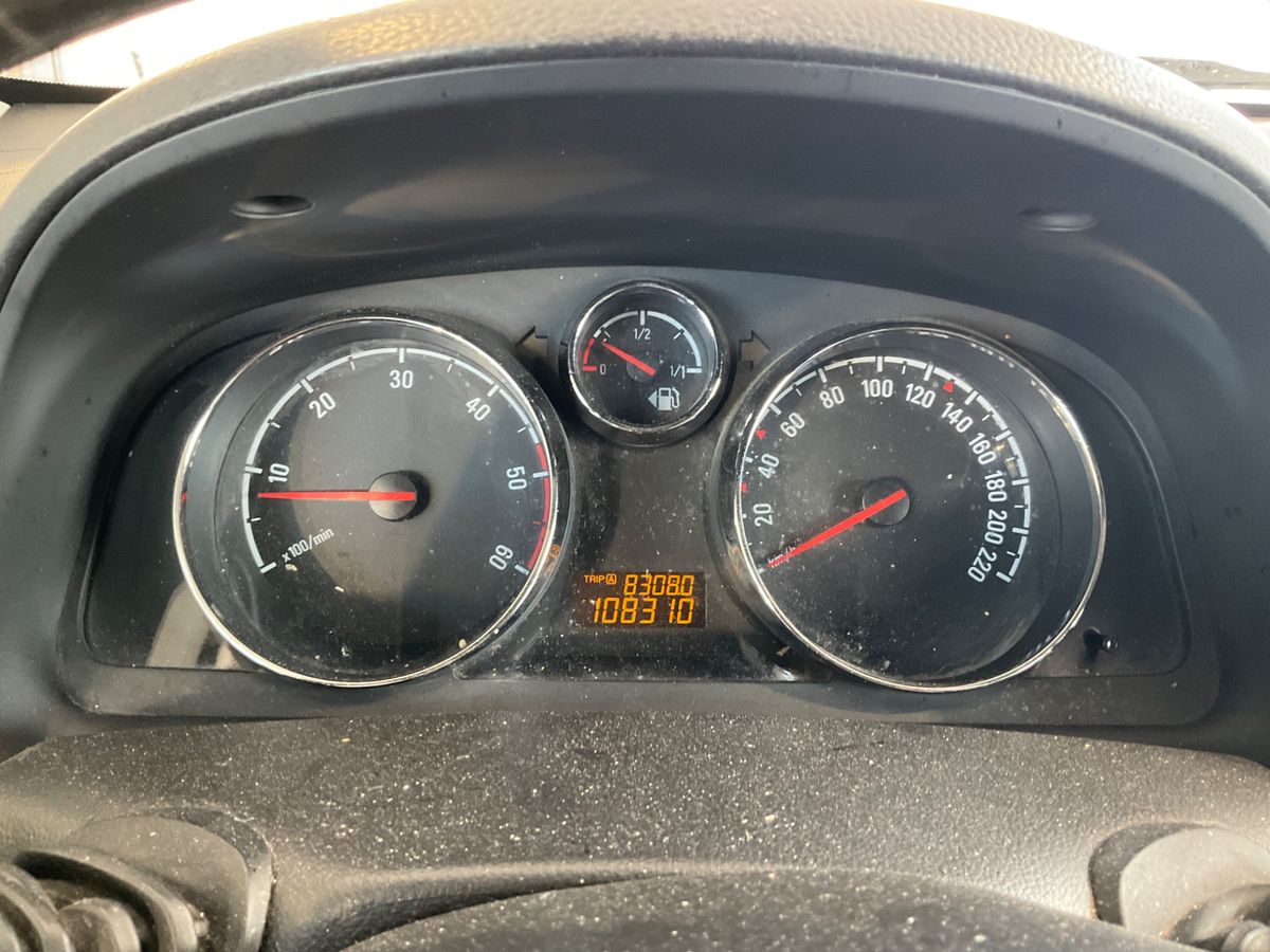 Opel Antara 2012 — photo 4