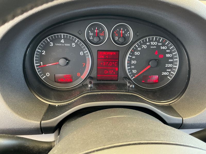 Audi A3 Sportback 1.8 TFSI Ambiente — zdjęcie 13