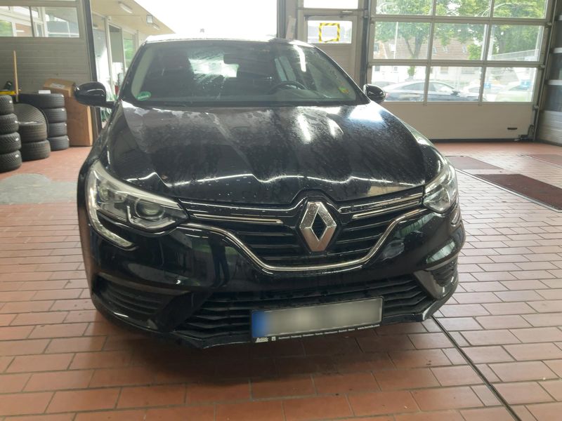 Renault Megane 1.3 TCe Life — zdjęcie 9