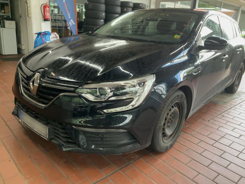 Renault Megane 1.3 TCe Life — zdjęcie 2