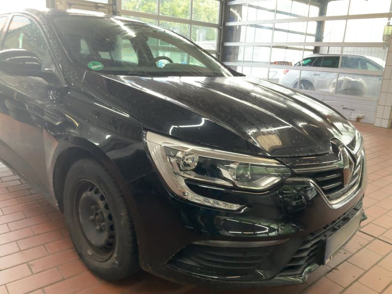 Renault Megane 1.3 TCe Life — zdjęcie 8