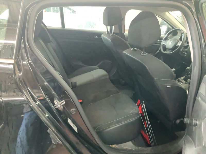 Renault Megane 1.3 TCe Life — zdjęcie 14