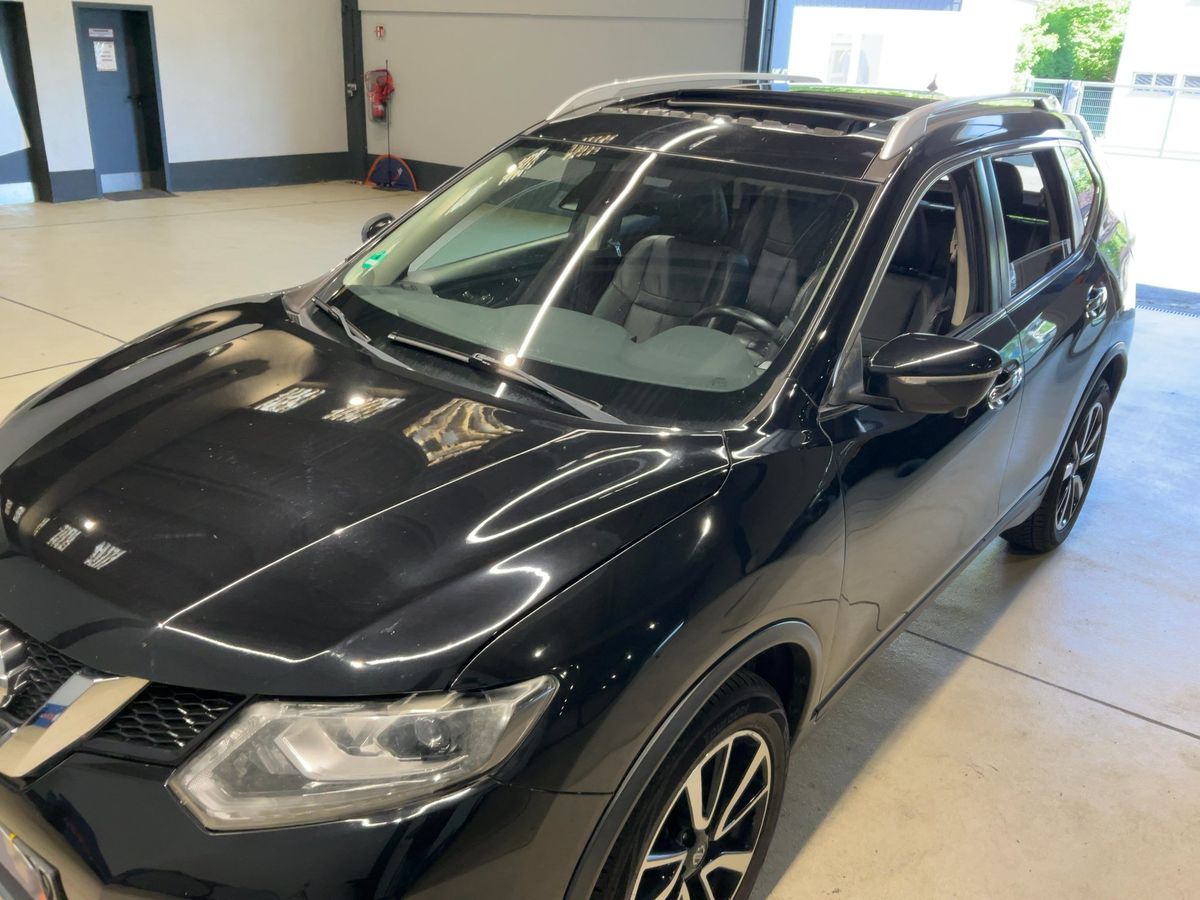Nissan X-Trail 2017 — photo 1