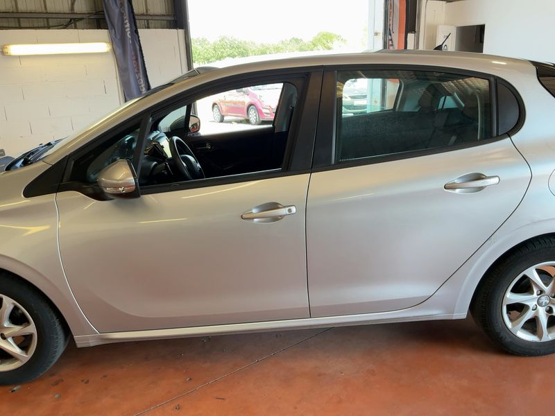 Peugeot 208 1.2 VTi Active — zdjęcie 4