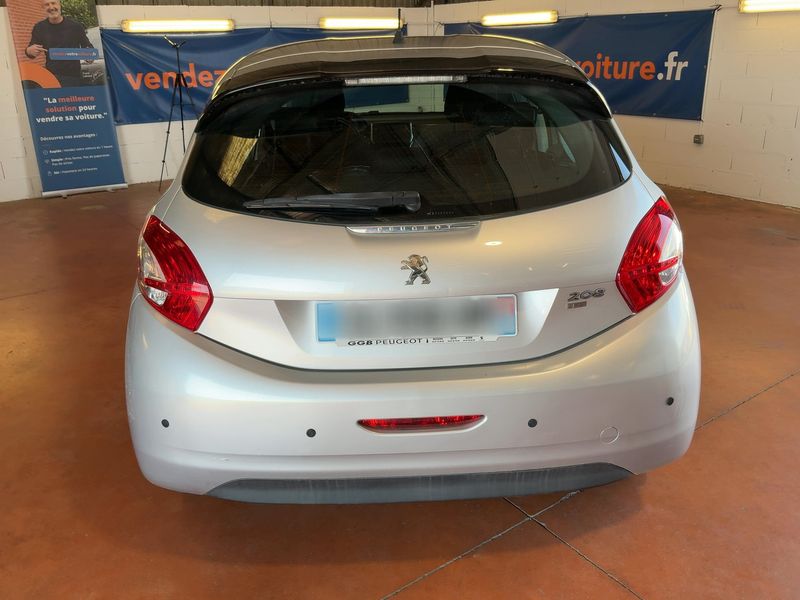 Peugeot 208 1.2 VTi Active — zdjęcie 5