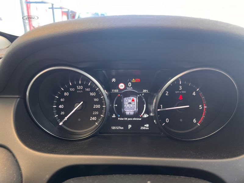 Land Rover Discovery Sport 2.0 Td4 Pure 2018 – снимка 18