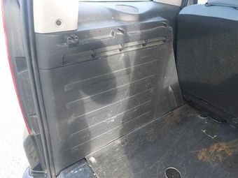 Trunk inside cover left