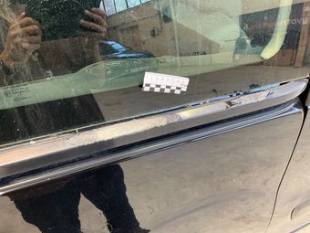 Rear right door window