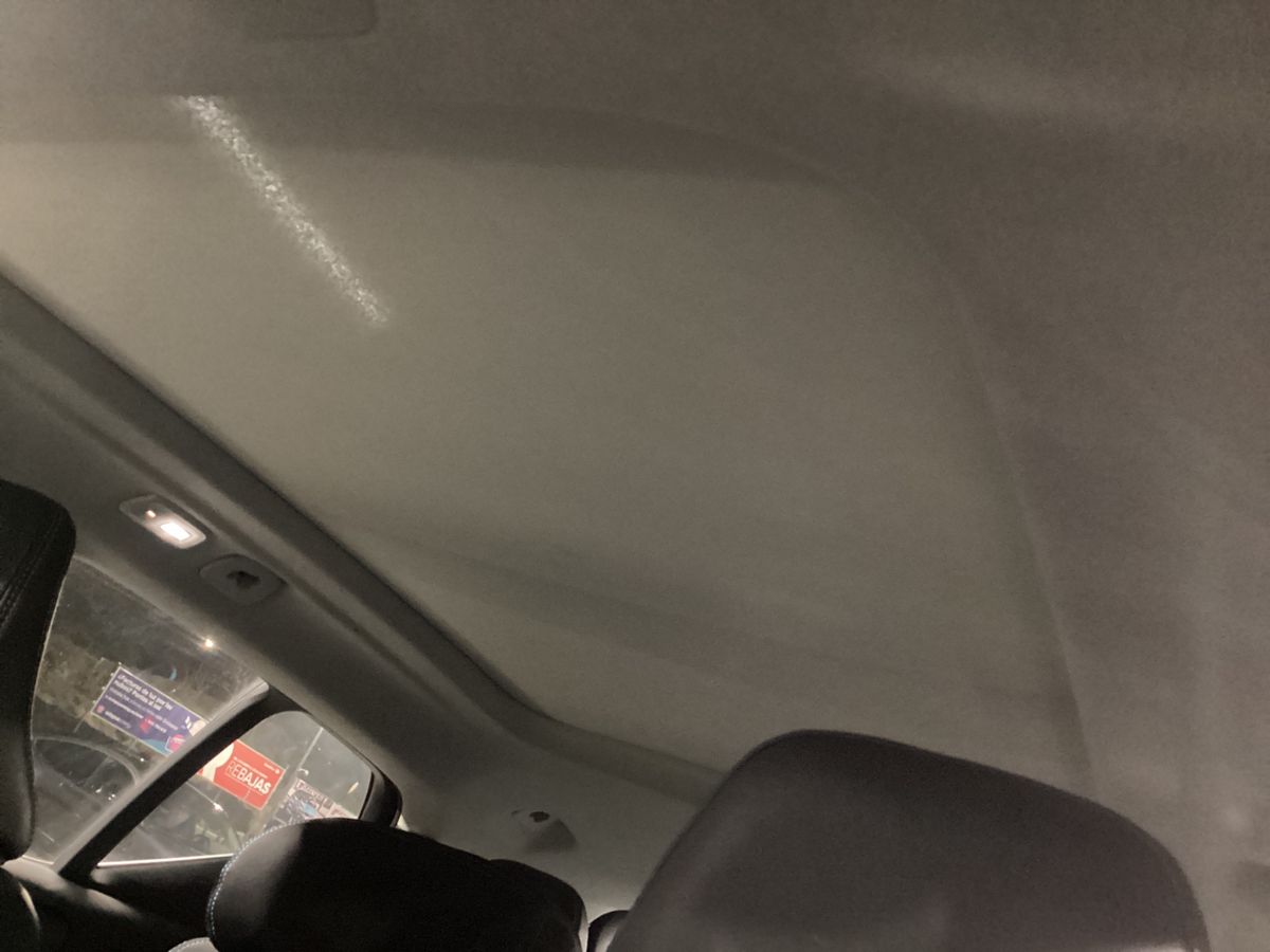 Volvo XC40 2023 — photo 25
