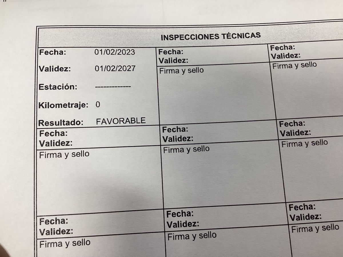 Volvo XC40 2023 — photo 22