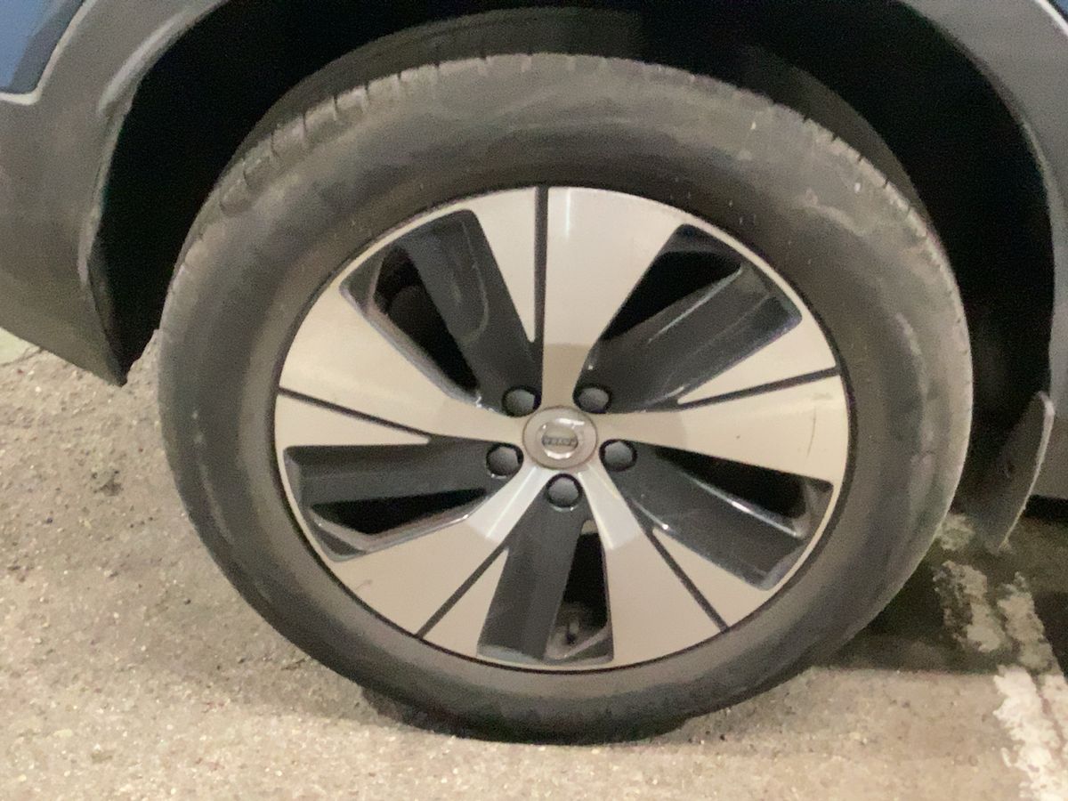 Volvo XC40 2023 — photo 10