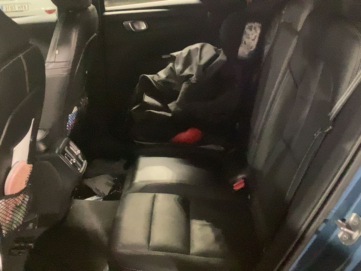 Volvo XC40 2023 — photo 20