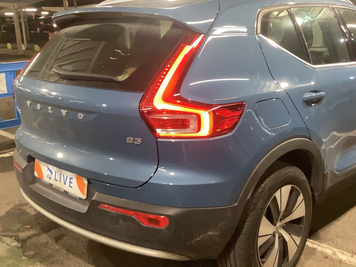 Volvo XC40 2023 — photo 9
