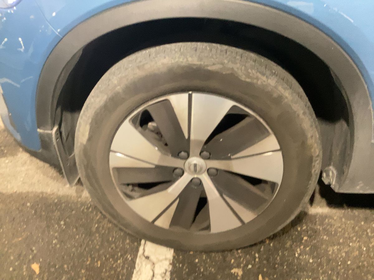 Volvo XC40 2023 — photo 4