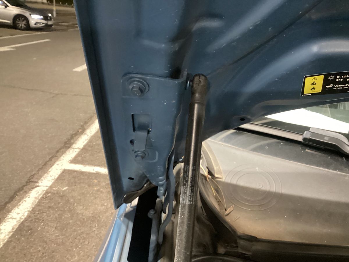 Volvo XC40 2023 — photo 26