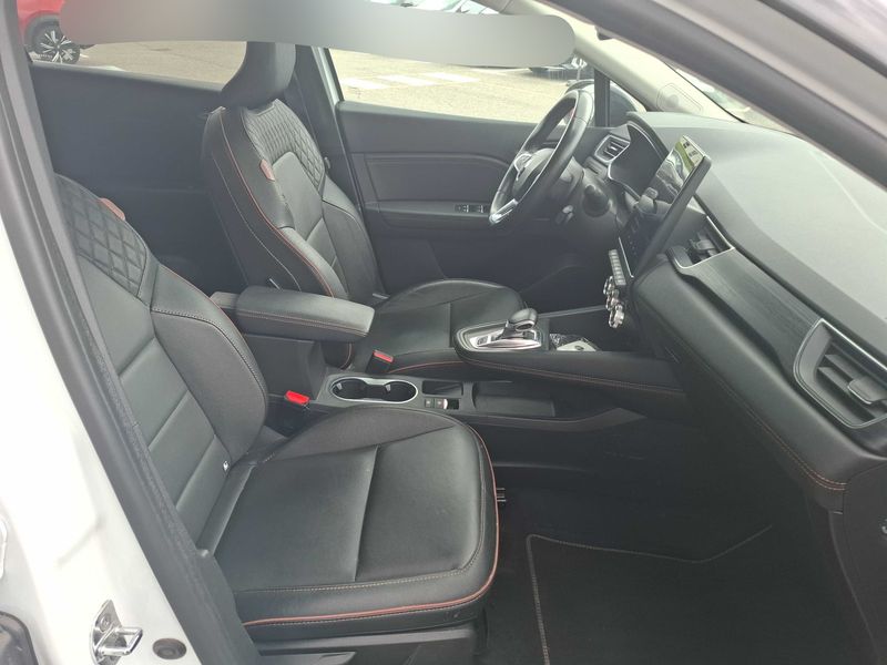 Renault Captur 1.6 Hybrid E-Tech Initiale Paris — zdjęcie 10