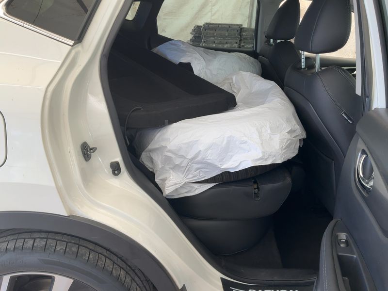 Nissan Qashqai 1.6 Tekna 2018 – снимка 20