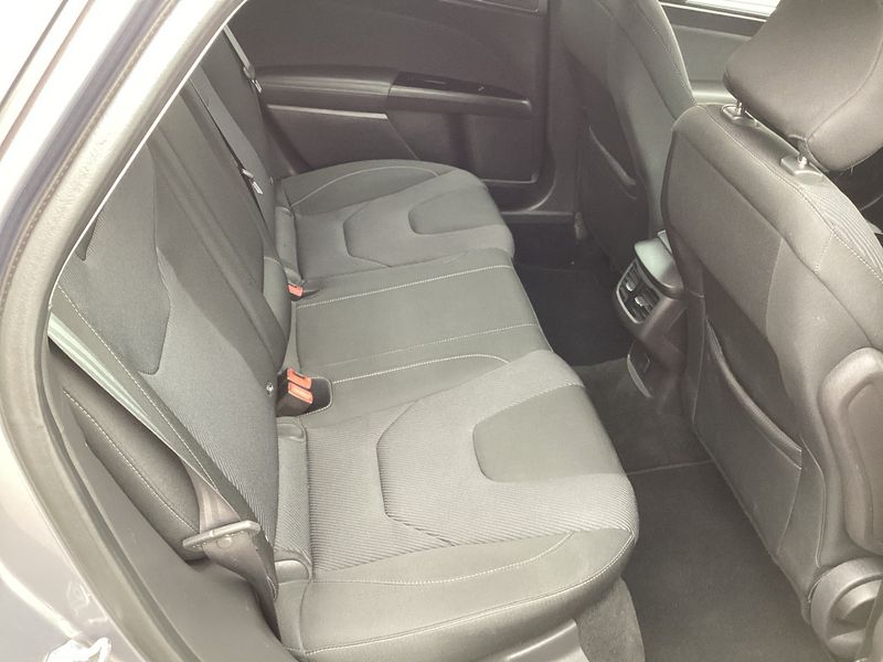 Ford Mondeo 1.5 EcoBoost Titanium — zdjęcie 14
