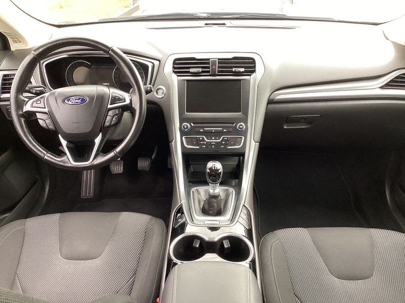 Ford Mondeo 1.5 EcoBoost Titanium — zdjęcie 12