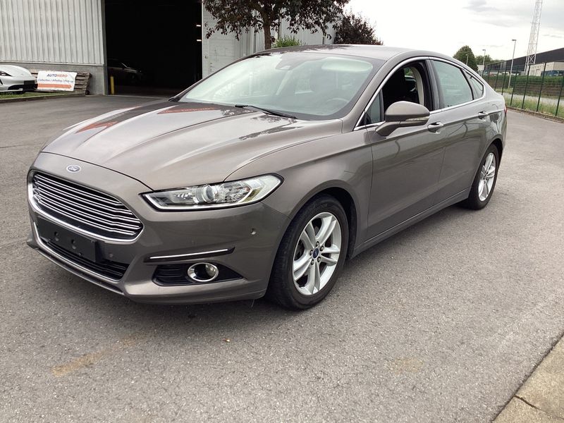 Ford Mondeo 1.5 EcoBoost Titanium — zdjęcie 2