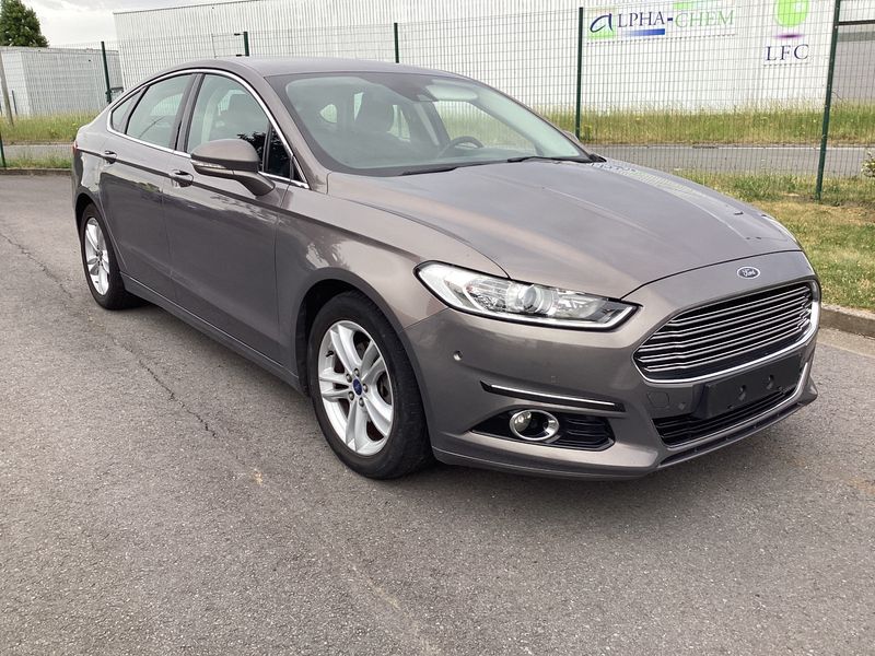 Ford Mondeo 1.5 EcoBoost Titanium — zdjęcie 8