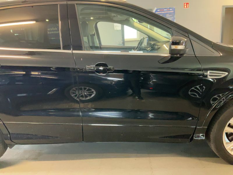 Ford Kuga 2.0 TDCi Individual 2016 – снимка 10