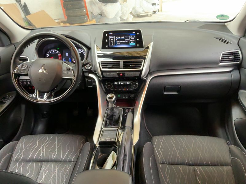Mitsubishi Eclipse Cross 1.5 T-MIVEC Intro Edition 2WD — zdjęcie 12