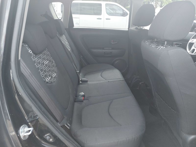 Kia Soul 1.6 Play — zdjęcie 13