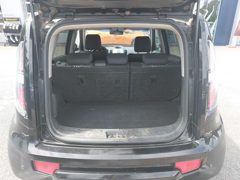 Kia Soul 1.6 Play — zdjęcie 9