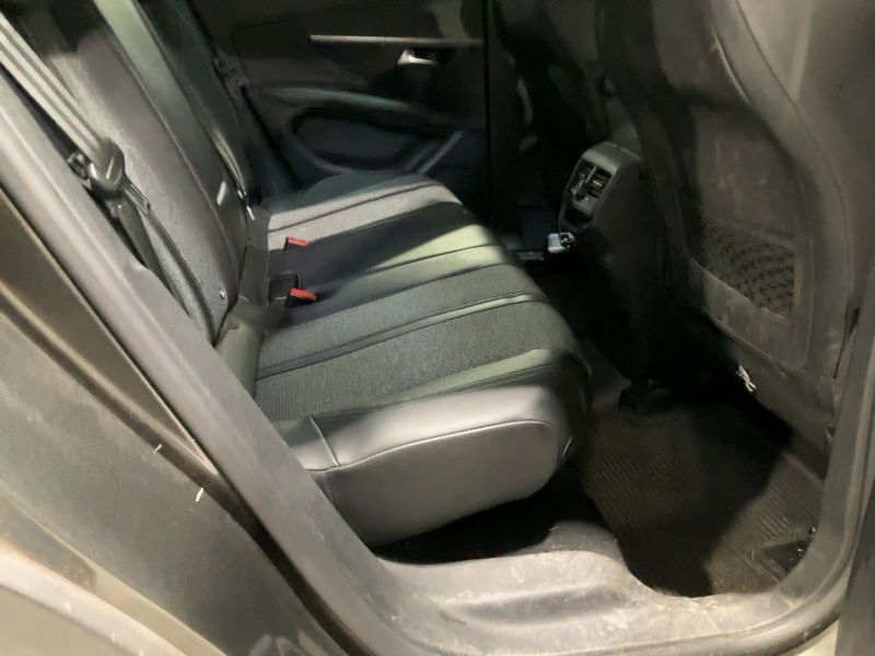 Peugeot 3008 1.5 Blue-HDi Allure — zdjęcie 14