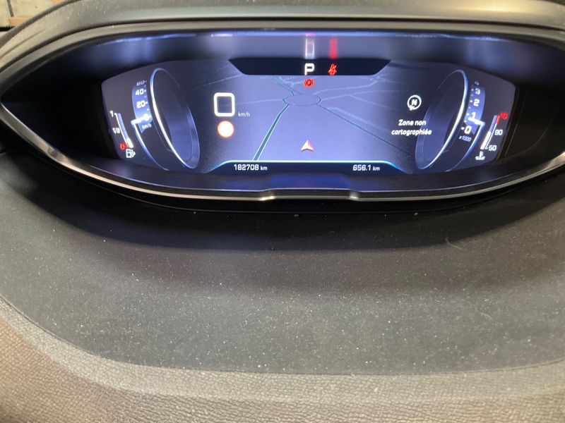 Peugeot 3008 1.5 Blue-HDi Allure — zdjęcie 13