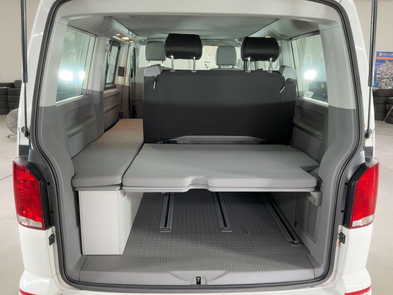 Volkswagen T6 California 2.0 TDI Beach Tour FWD — zdjęcie 10
